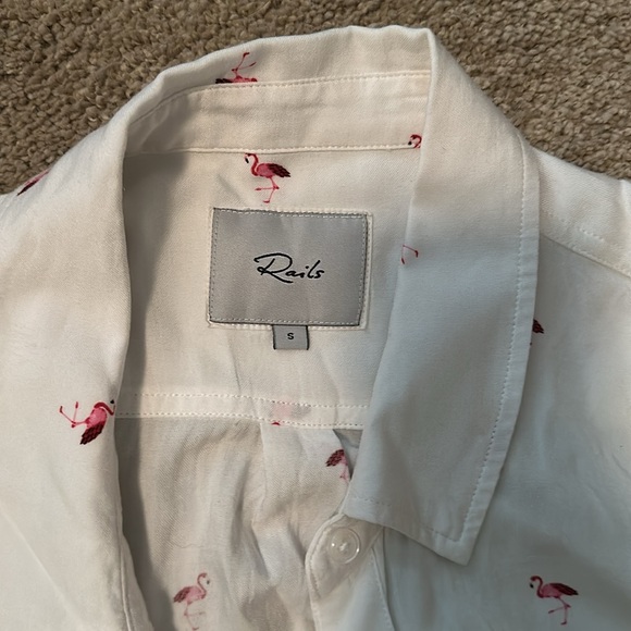 White button down with flamingos - Picture 3 of 3